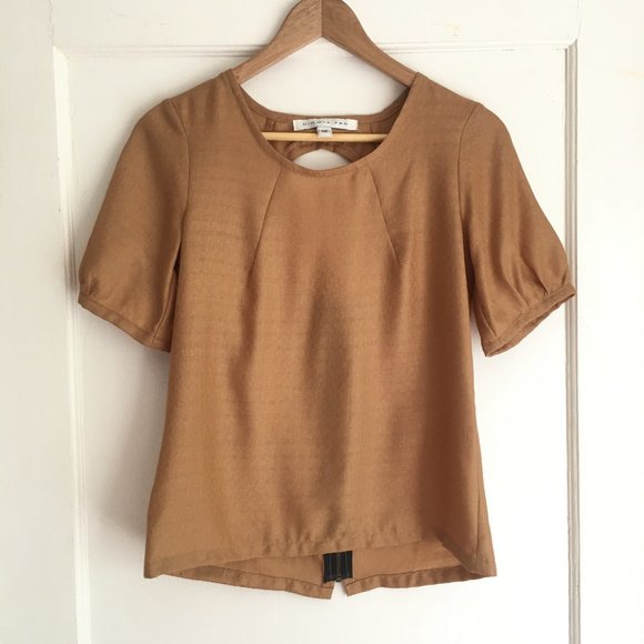 Made in Vancouver cutout back top, sz XS - Picture 2 of 5